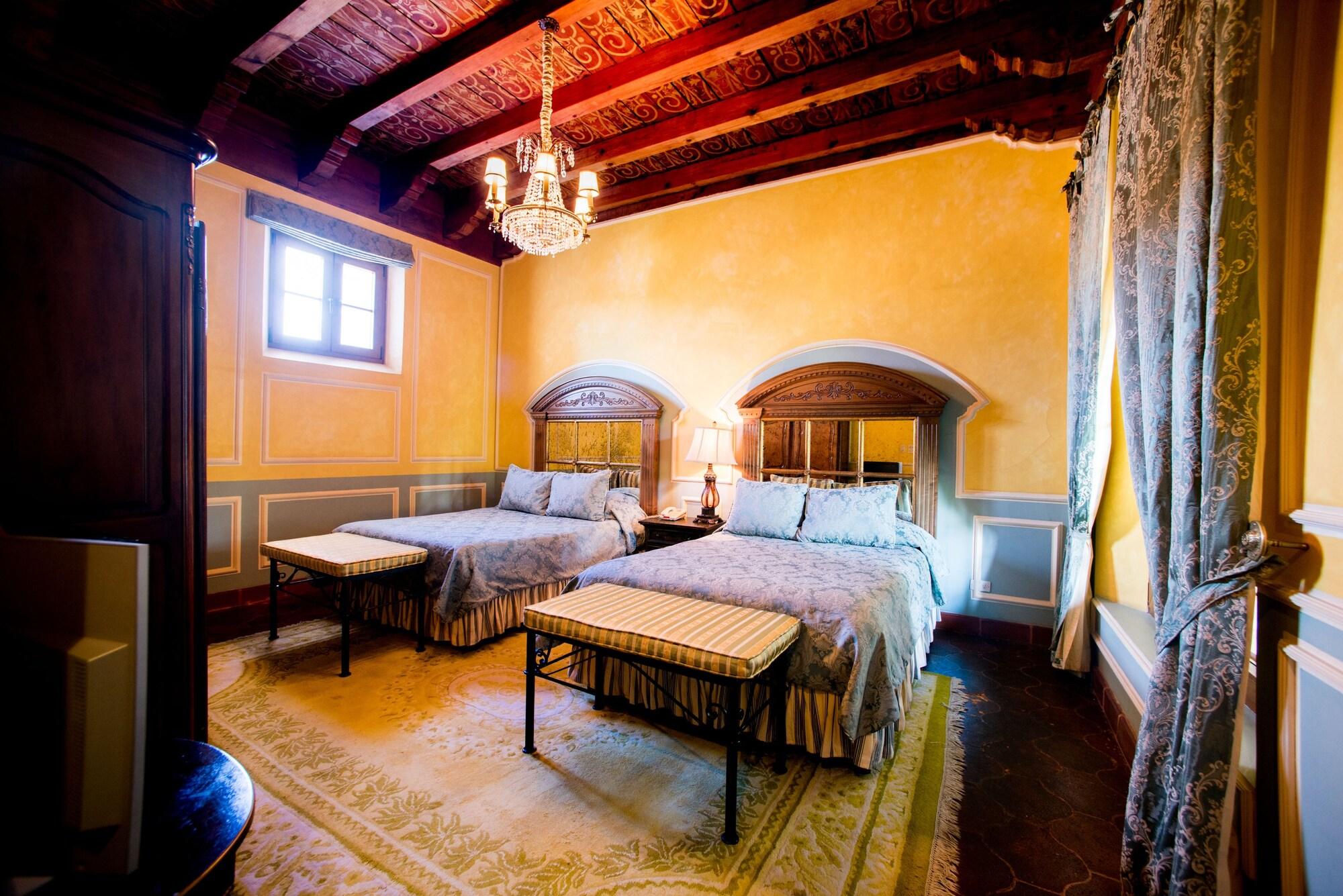 Hotel Palacio De Dona Leonor アンティグア・グアテマラ エクステリア 写真