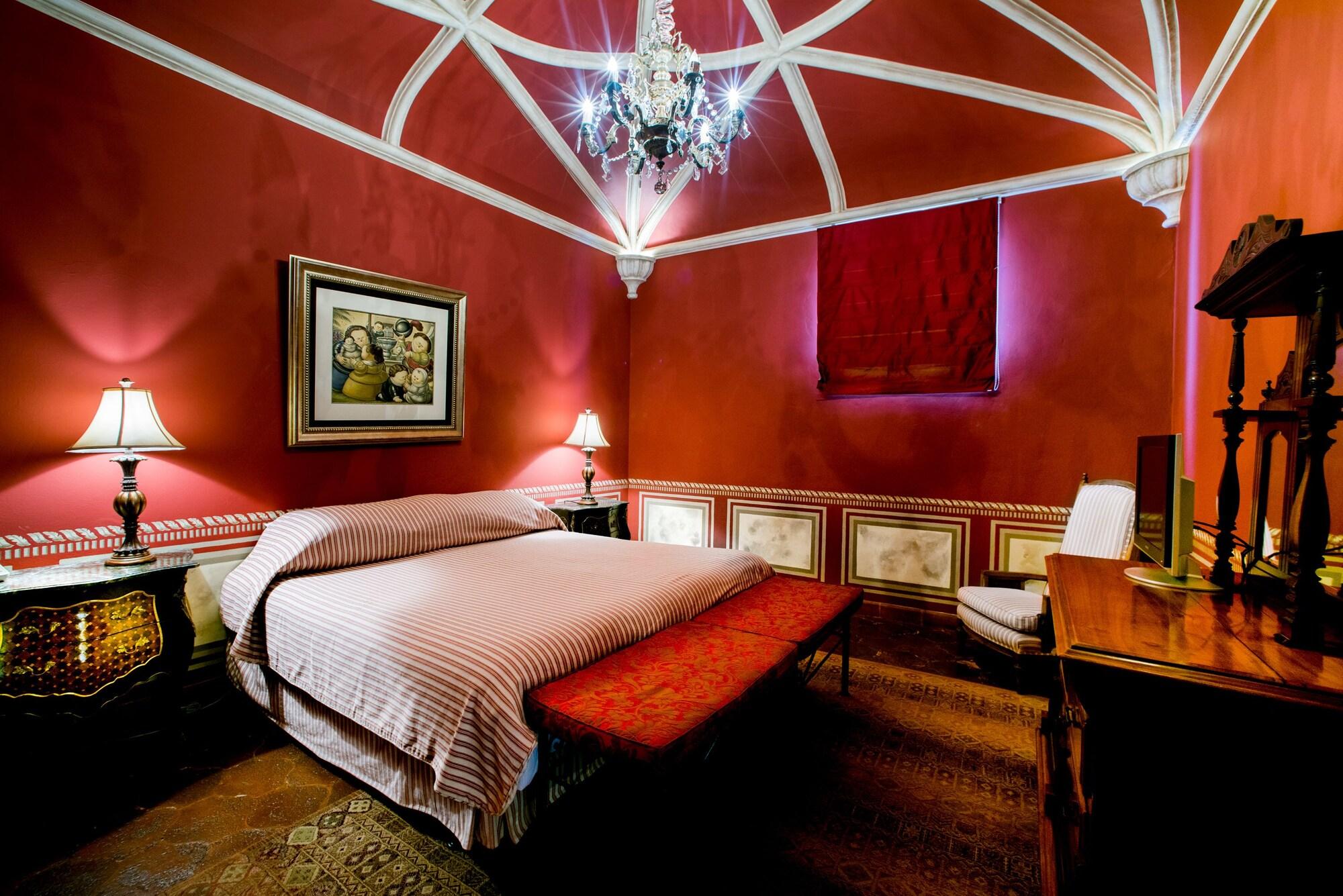 Hotel Palacio De Dona Leonor アンティグア・グアテマラ エクステリア 写真