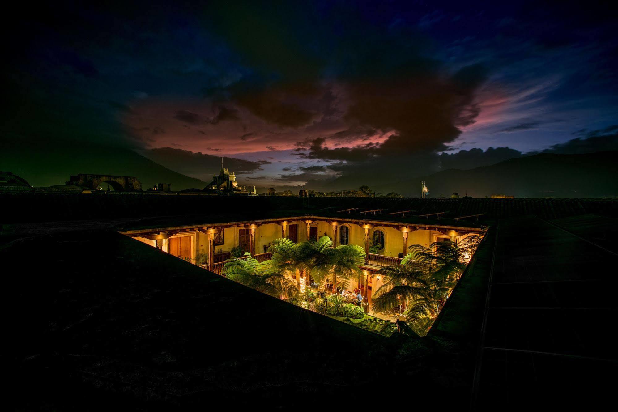 Hotel Palacio De Dona Leonor アンティグア・グアテマラ エクステリア 写真