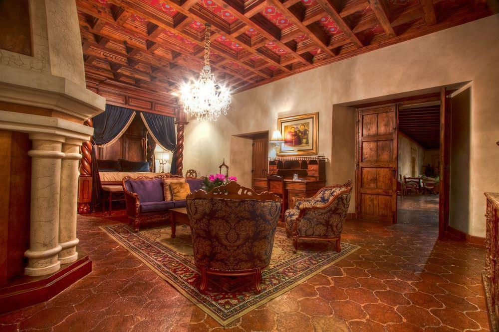 Hotel Palacio De Dona Leonor アンティグア・グアテマラ エクステリア 写真